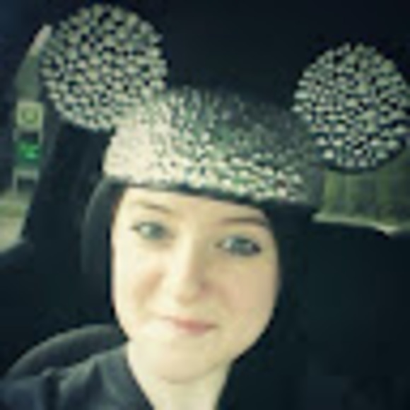 Meet your Posher, Claire - Picture 1 of 1